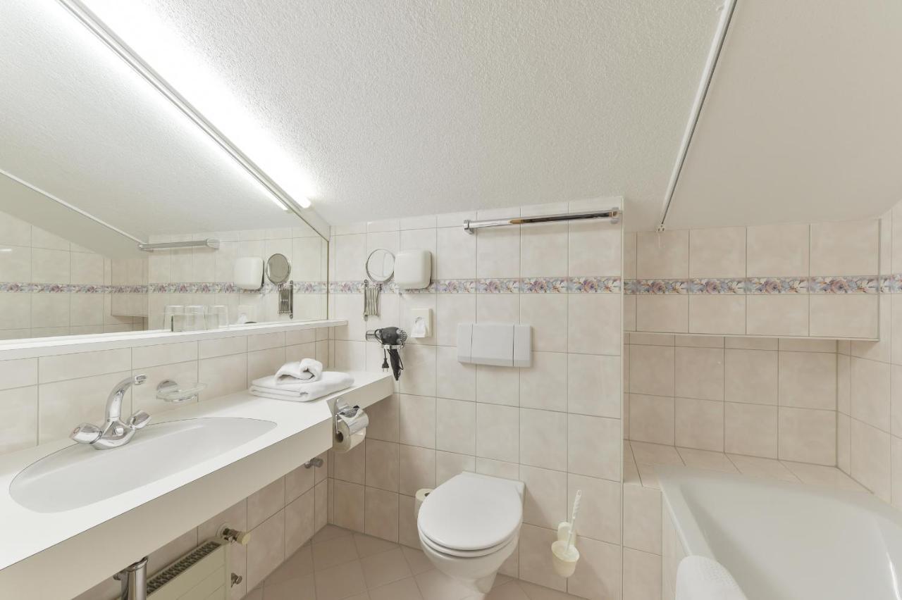 ホテルハウス ウォリス レッヒ 部屋 写真