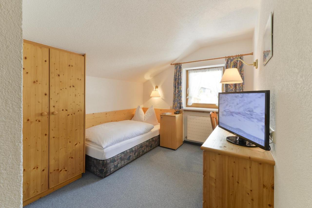 ホテルハウス ウォリス レッヒ 部屋 写真